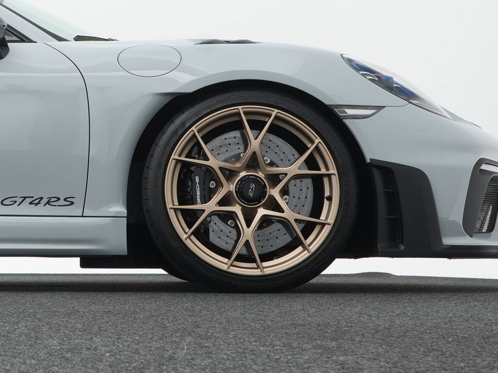 Porsche 718 Cayman GT4 RS