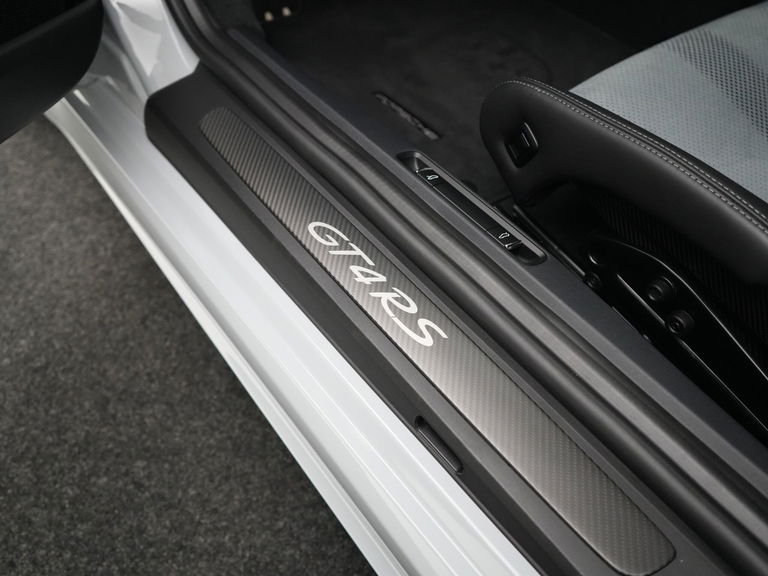 Porsche 718 Cayman GT4 RS