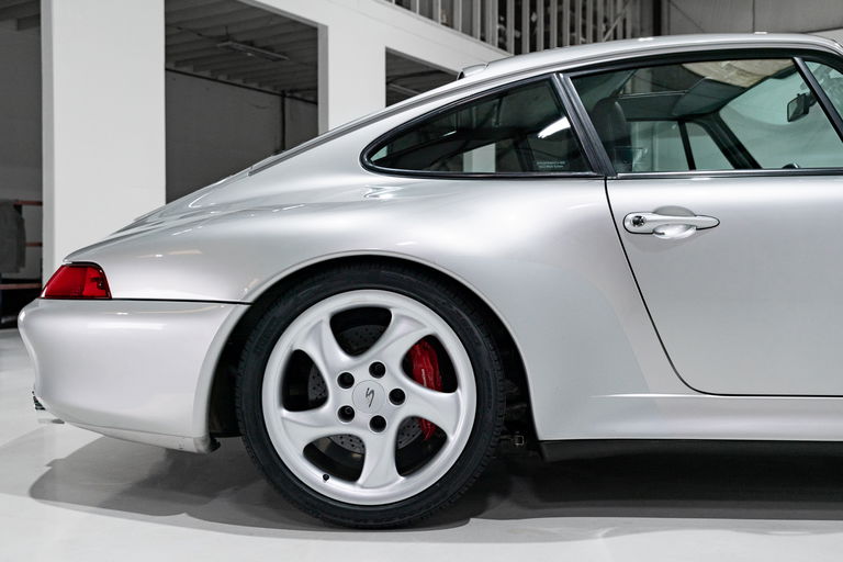 Porsche 993 Carrera 4S