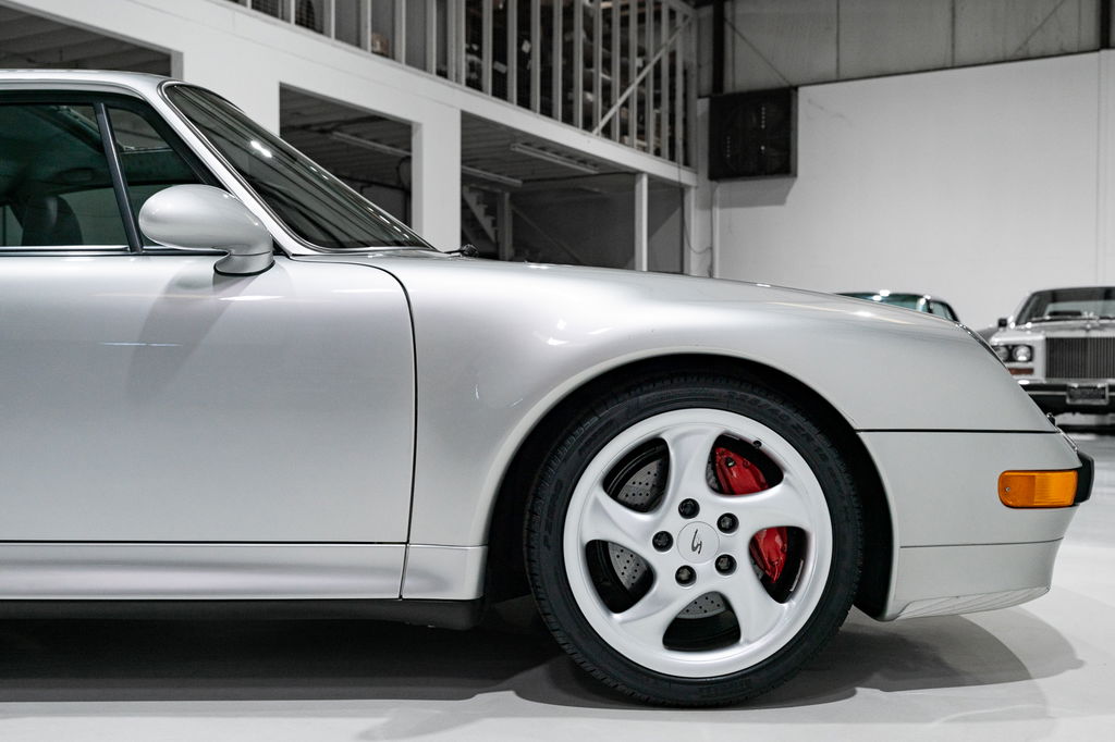 Porsche 993 Carrera 4S
