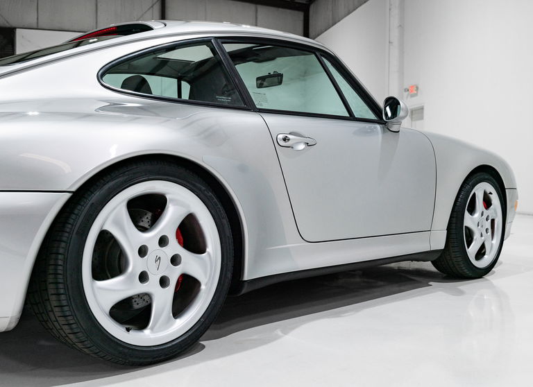 Porsche 993 Carrera 4S