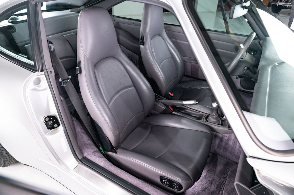 Porsche 993 Carrera 4S