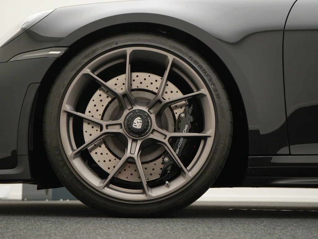 Porsche 992 GT3 Touring