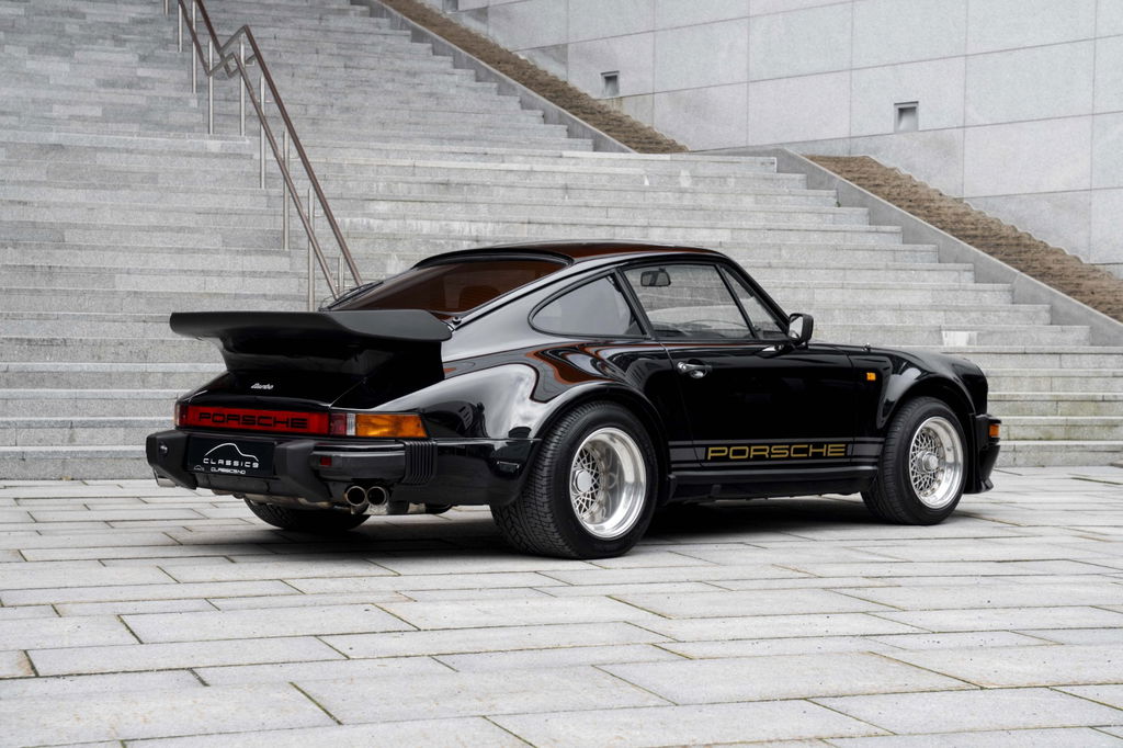 Porsche 911 Turbo 3.3