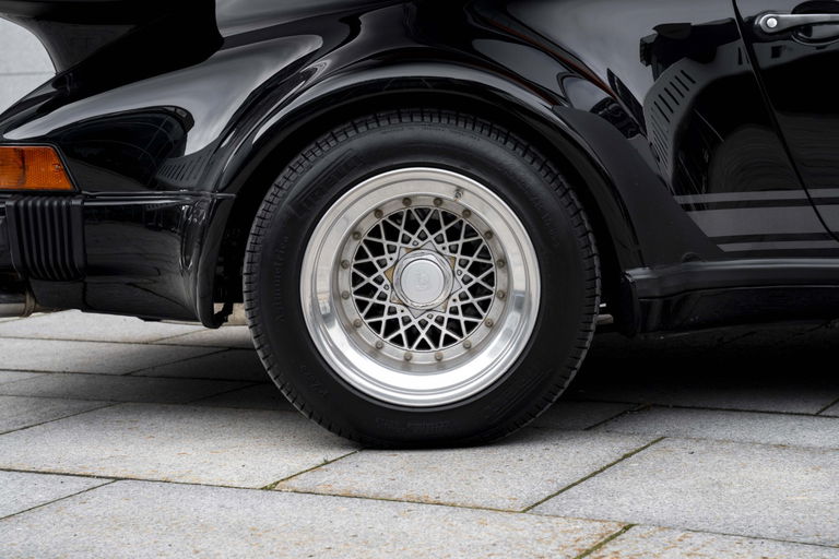 Porsche 911 Turbo 3.3