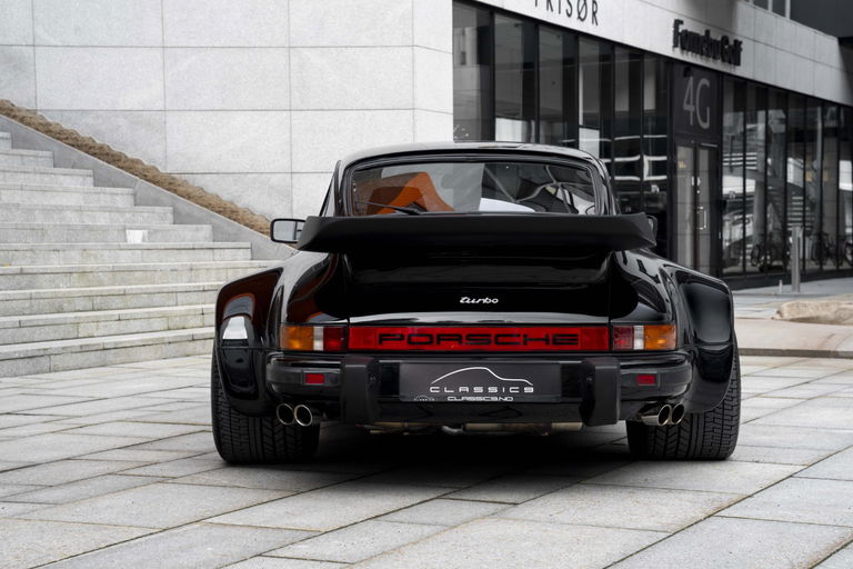 Porsche 911 Turbo 3.3
