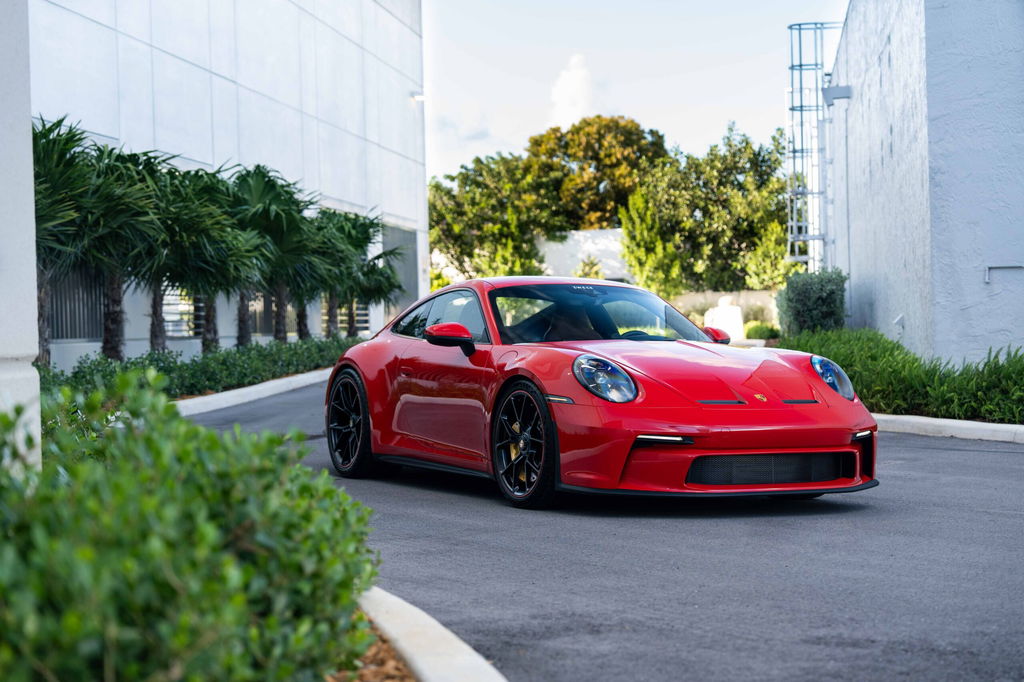Porsche 992 GT3 Touring