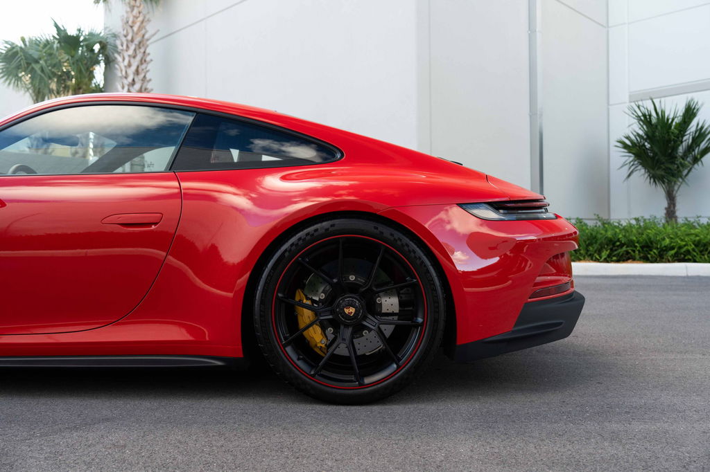 Porsche 992 GT3 Touring