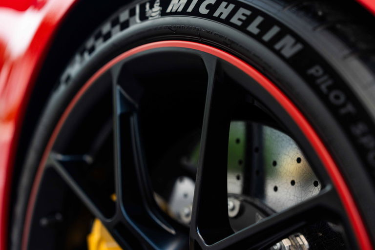 Porsche 992 GT3 Touring