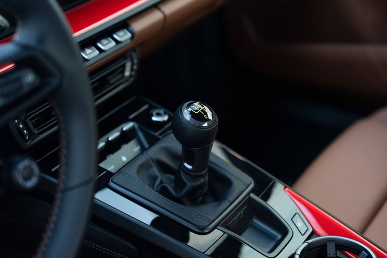 Porsche 992 GT3 Touring