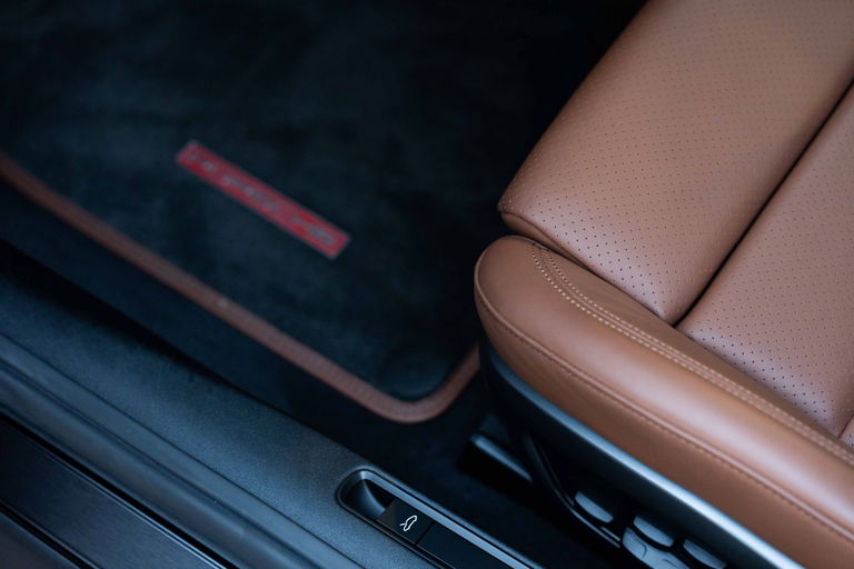 Porsche 992 GT3 Touring