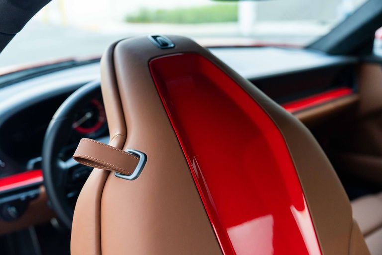 Porsche 992 GT3 Touring