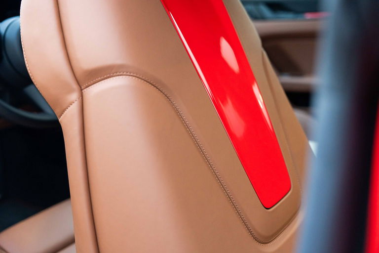 Porsche 992 GT3 Touring