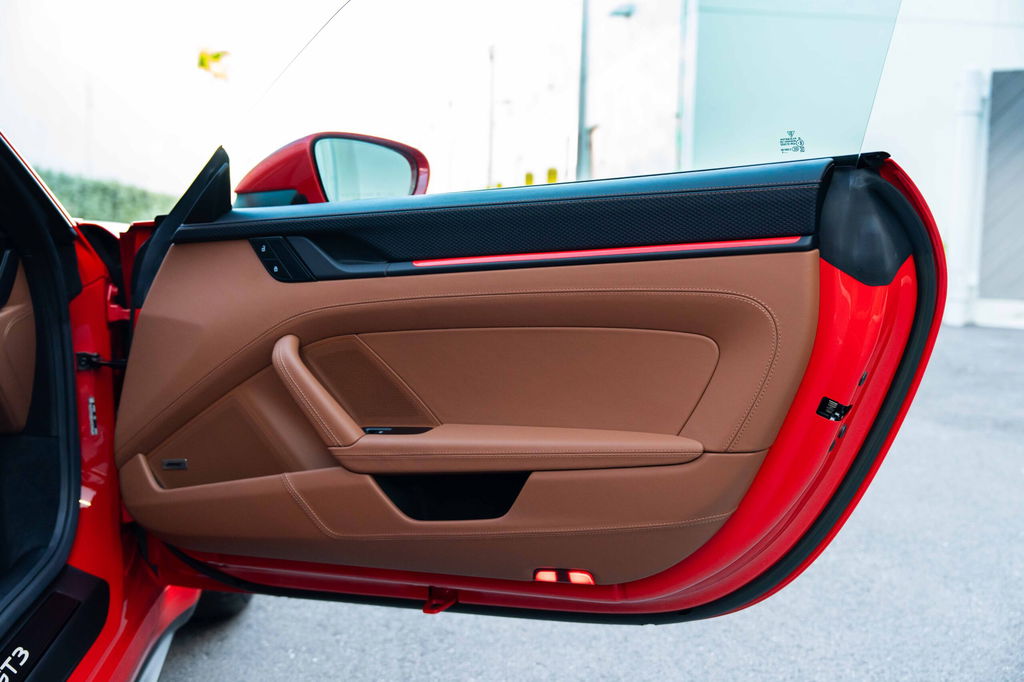 Porsche 992 GT3 Touring