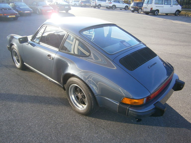 Porsche 911 Carrera 3.2 (US)