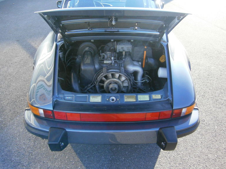 Porsche 911 Carrera 3.2 (US)