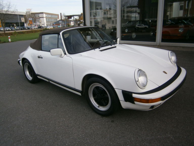 Porsche 911 Carrera 3.2 