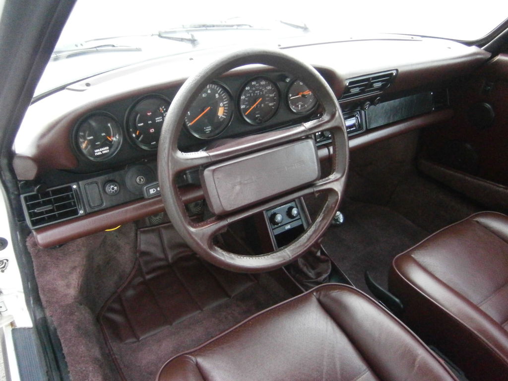 Porsche 911 Carrera 3.2 (US)