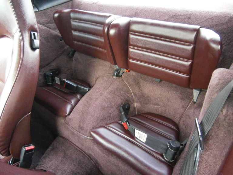 Porsche 911 Carrera 3.2 (US)