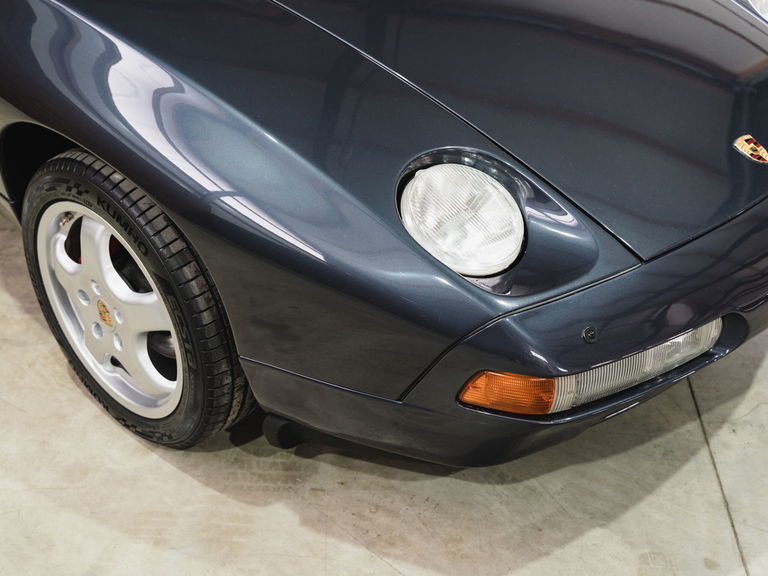 Porsche 928 GT