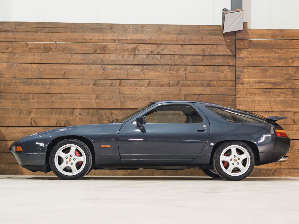 Porsche 928 GT