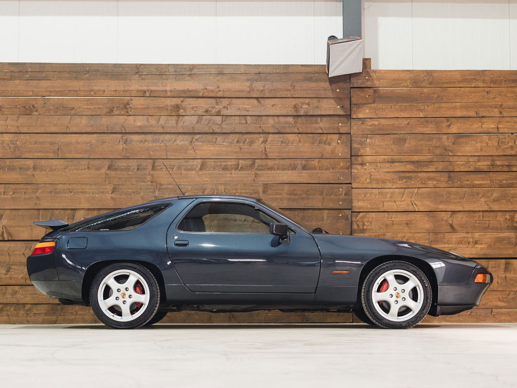 Porsche 928 GT