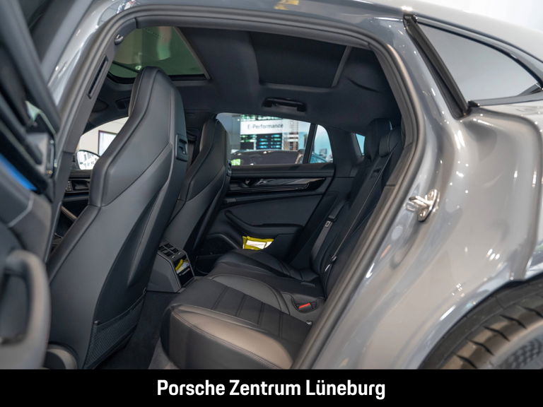 Porsche Panamera 4 E-Hybrid