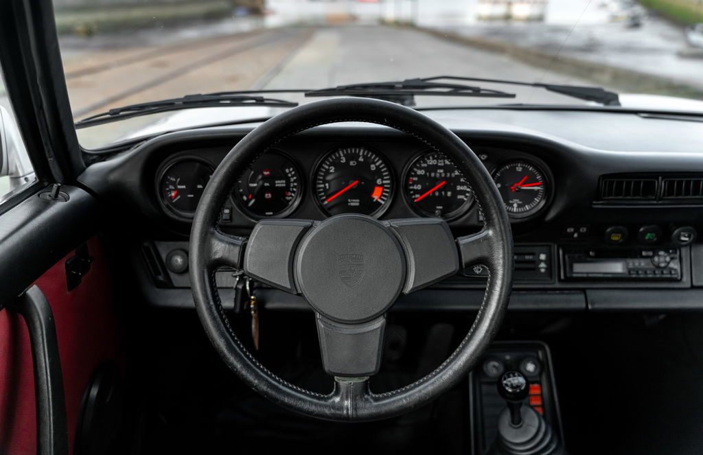 Porsche 911 Carrera 3.2