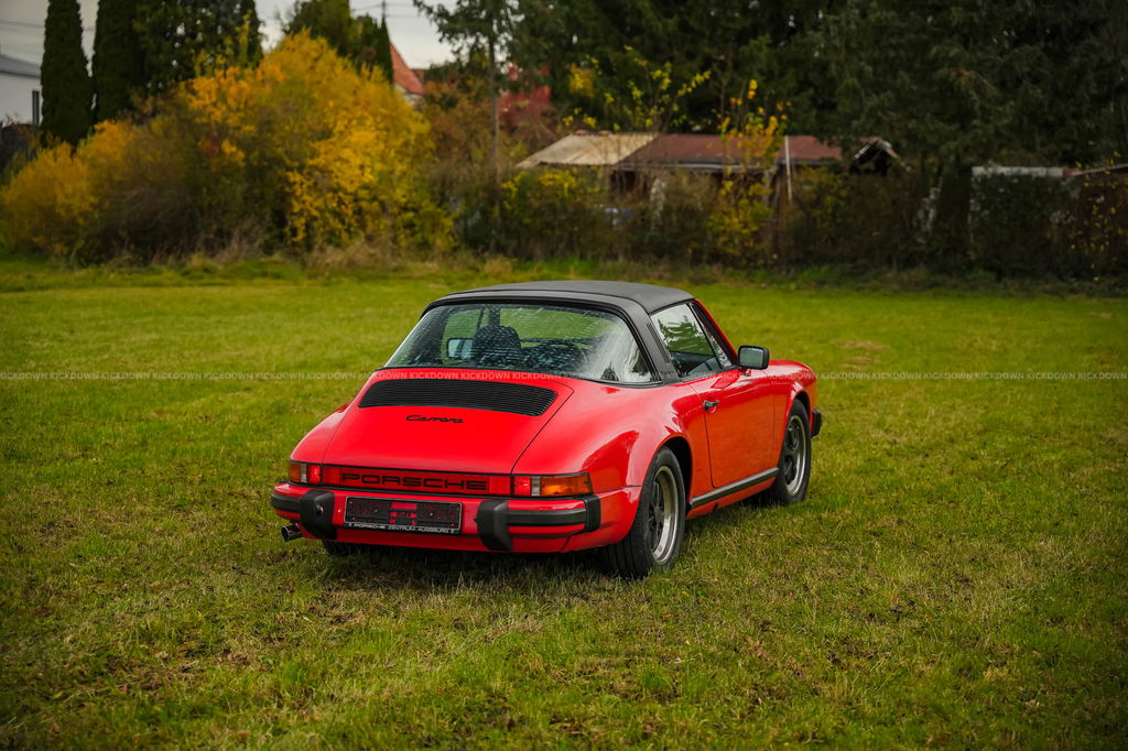 Porsche 911 Carrera 3.2 (US)