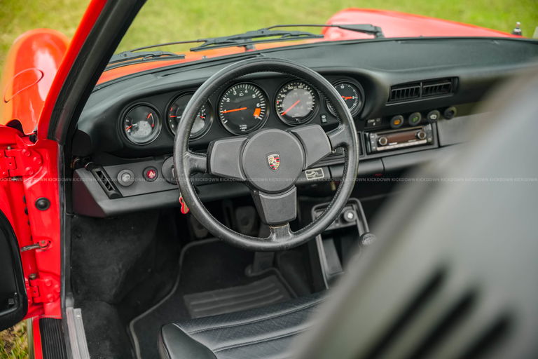 Porsche 911 Carrera 3.2 (US)