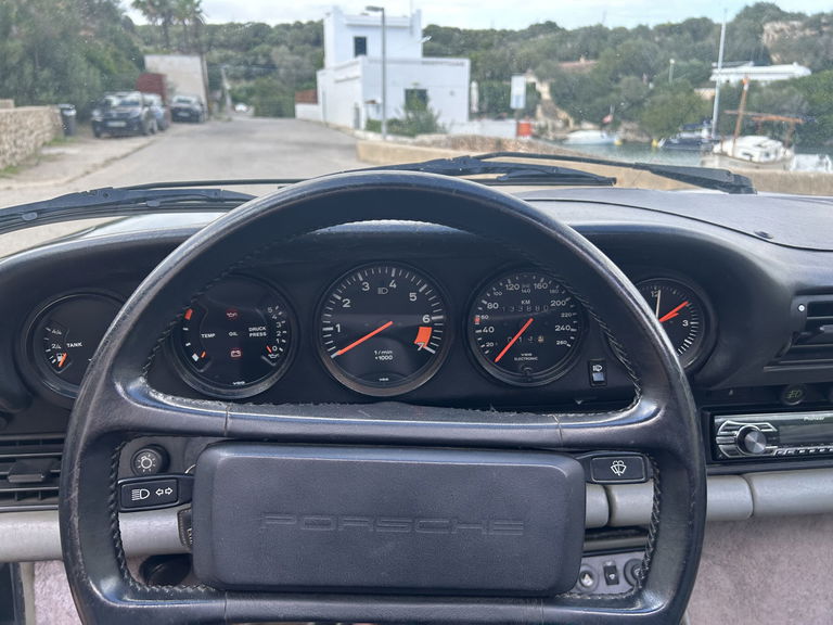 Porsche 911 Carrera 3.2