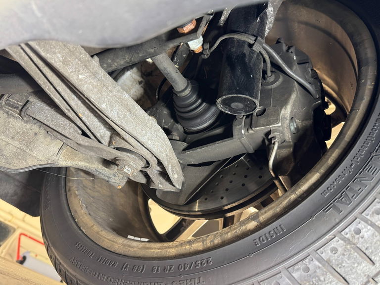 Porsche 996 Carrera 4