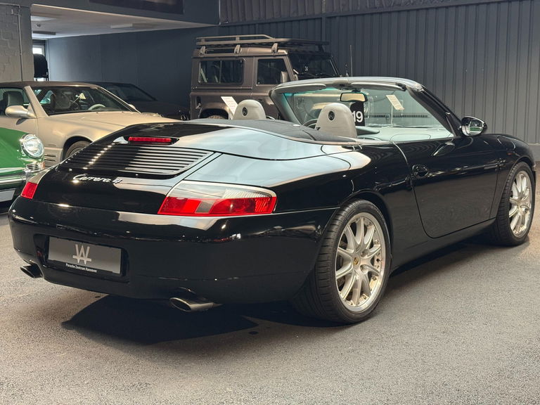 Porsche 996 Carrera 4