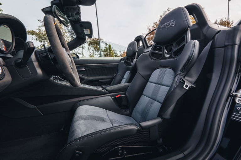 Porsche 718 Spyder RS