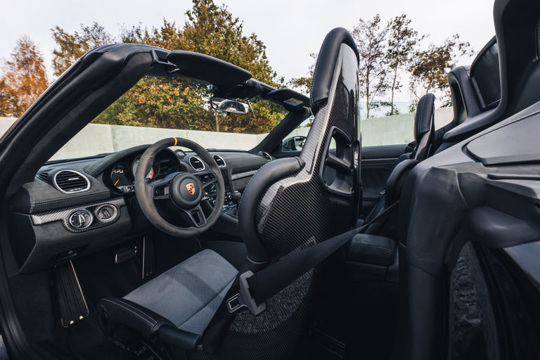 Porsche 718 Spyder RS