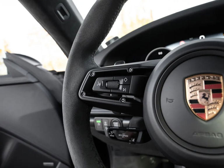 Porsche 992.2 Carrera GTS