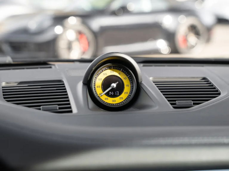 Porsche 992.2 Carrera GTS