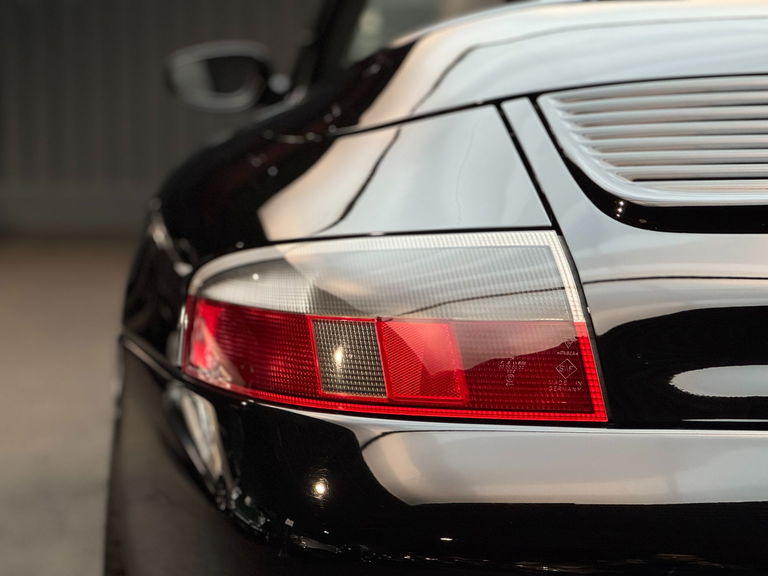 Porsche 996 Carrera 4