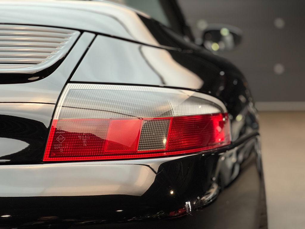 Porsche 996 Carrera 4