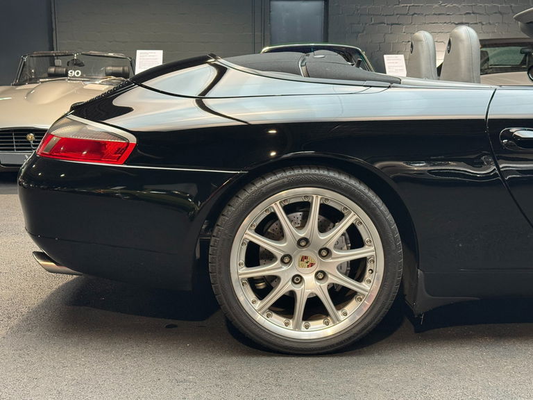 Porsche 996 Carrera 4