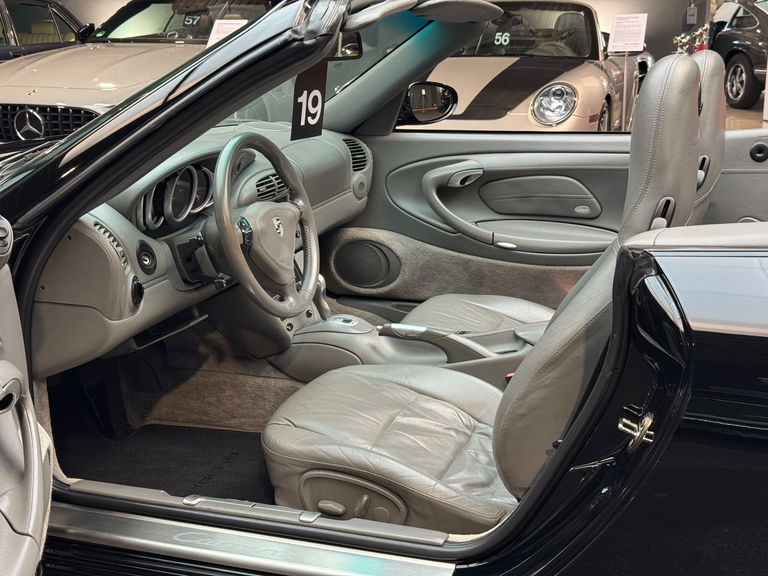 Porsche 996 Carrera 4