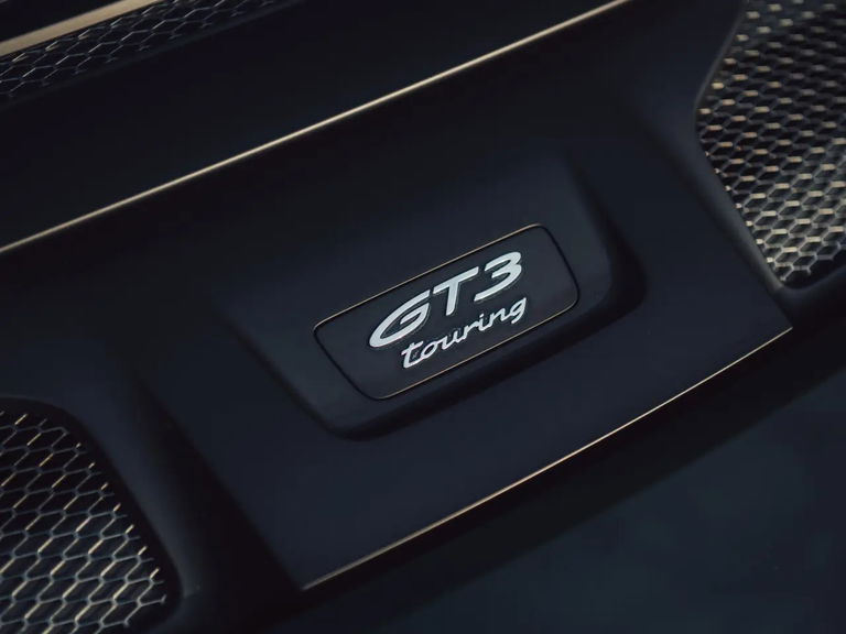 Porsche 992 GT3 Touring