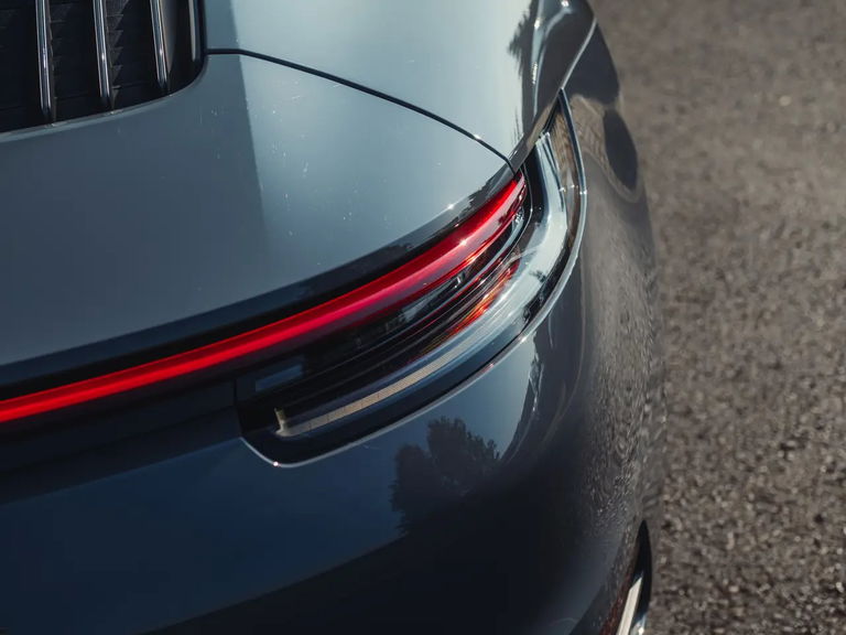 Porsche 992 Carrera
