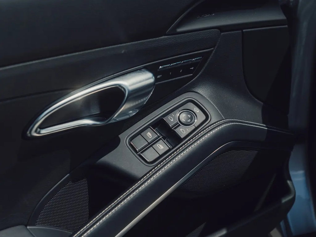 Porsche 718 Boxster Style Edition