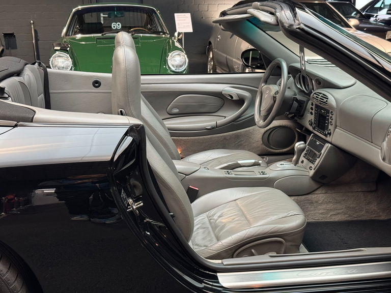 Porsche 996 Carrera 4