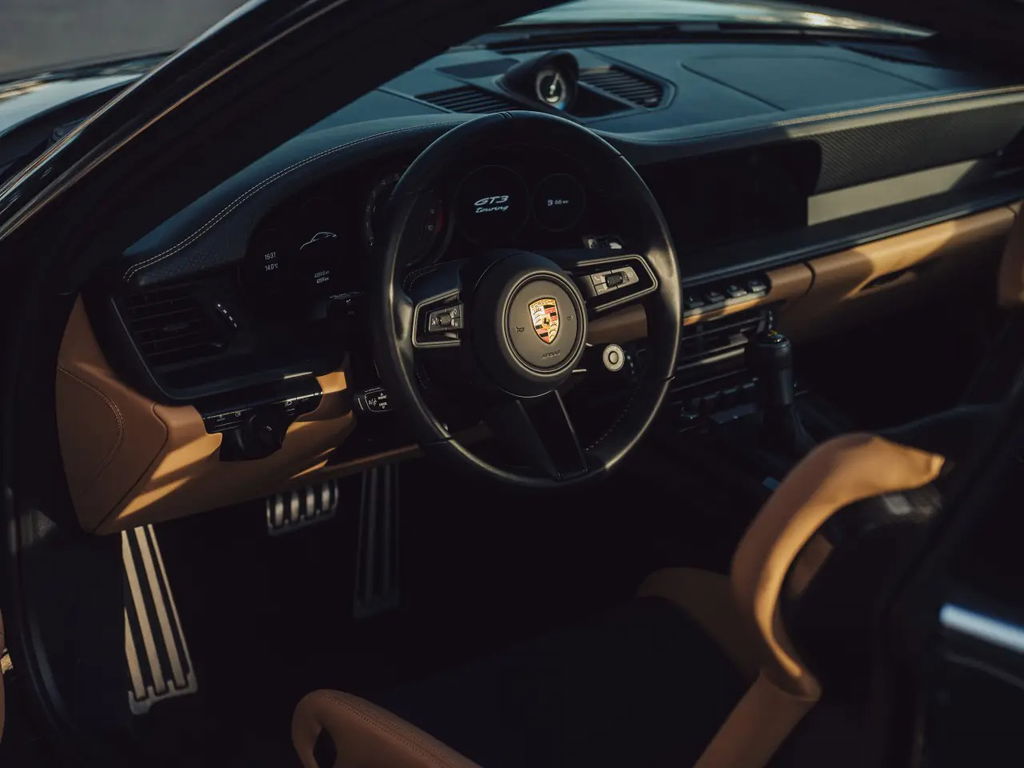 Porsche 992 GT3 Touring