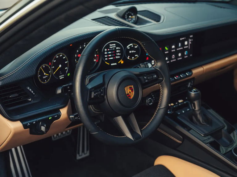 Porsche 992 GT3 Touring