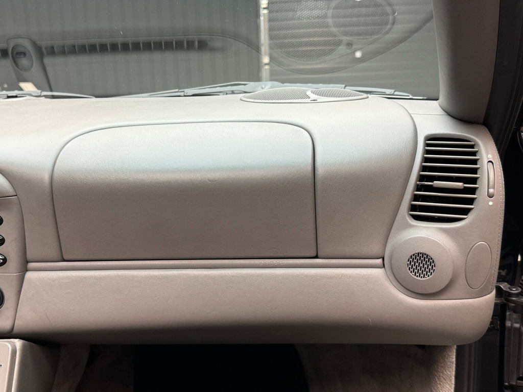 Porsche 996 Carrera 4