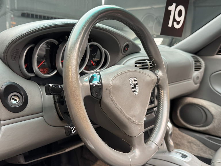 Porsche 996 Carrera 4