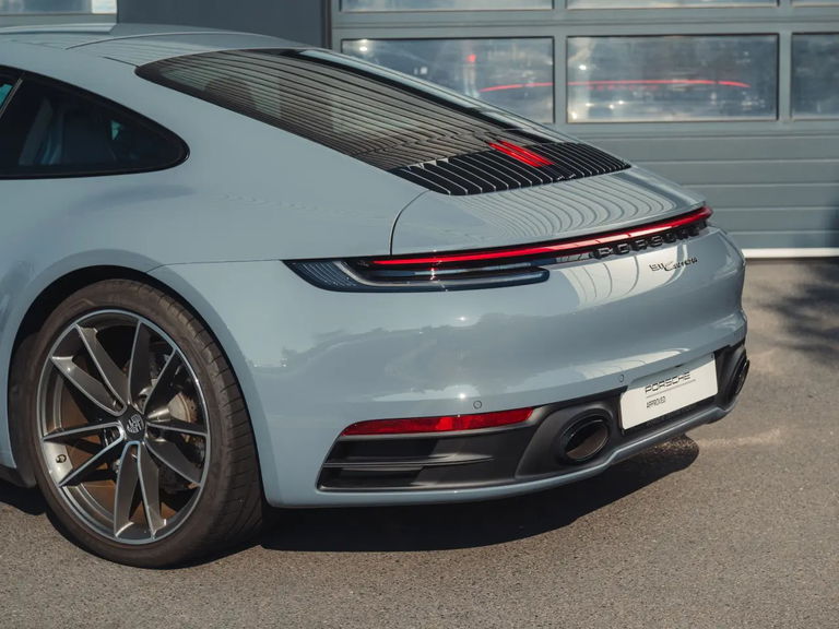 Porsche 992 Carrera